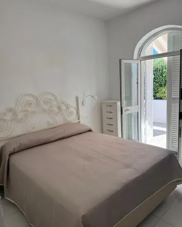 Πανσιόν Fantasy House Ischia